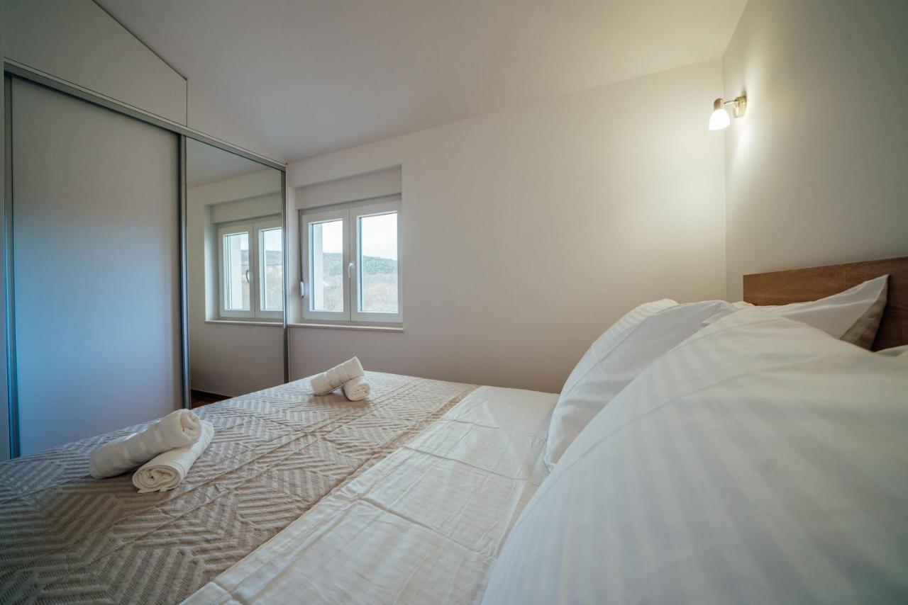 Apartman Mlikota Zagvozd Ngoại thất bức ảnh